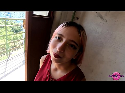 ❤️ Ikasle sentsuak arrotz bat zurrupatzen du kanpoaldean - Cum On His Face ️❌ Kalitatezko pornoa gurean eu.dickies-shop.ru ☑