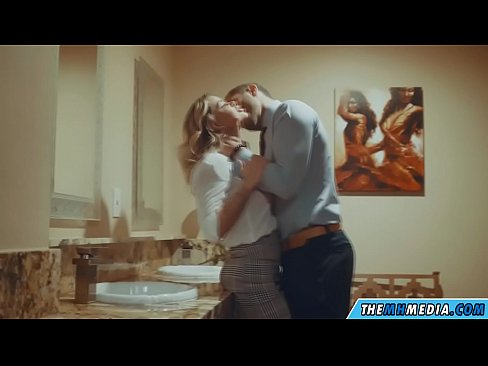 ❤️ Ilehoria busti batek komun publiko batean seduzitzen zaituenean ️❌ Kalitatezko pornoa gurean eu.dickies-shop.ru ☑